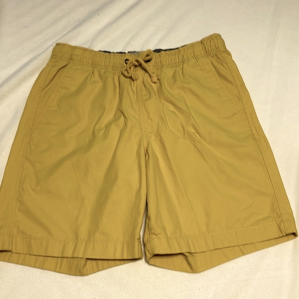 L.L. Bean Men's Classic Khaki Drawstring Shorts - size medium (32” - 34” waist)